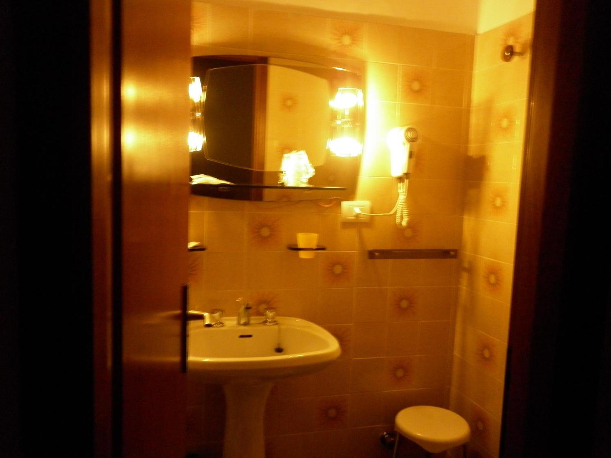 Hotel Cristina تينو الغرفة الصورة