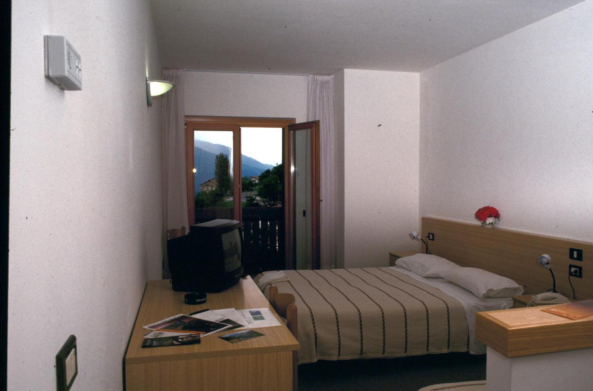 Hotel Cristina تينو المظهر الخارجي الصورة